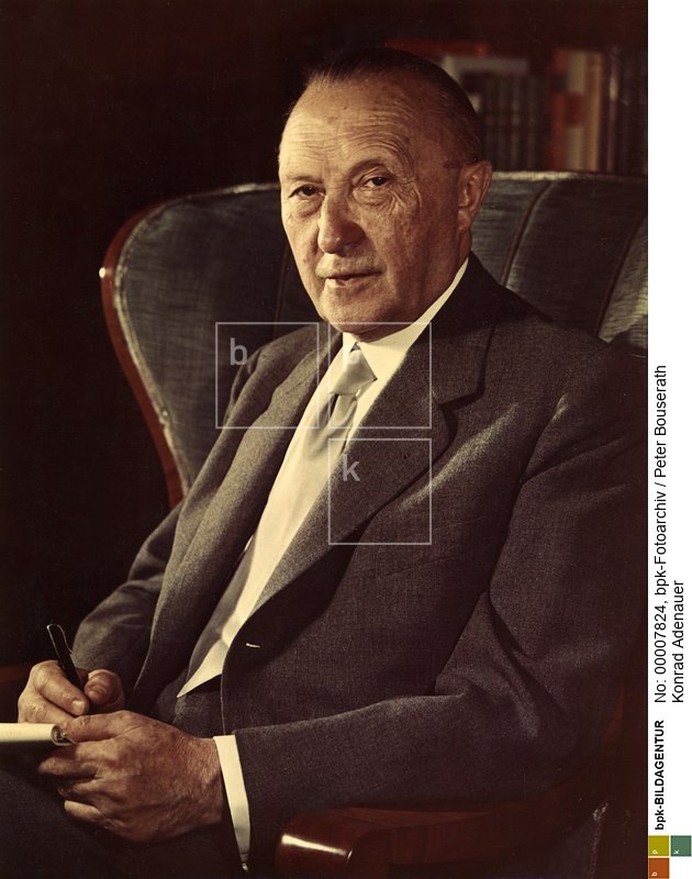 Person: Konrad Adenauer [05.01.1876 - 19.04.1967], Deutscher Politiker (Zentrum, CDU), Oberbürgermeister von Köln 1917-33, Bundeskanzler 1949-63<BR>Aufnahmedatum: 1953<BR>Material/Technik: Foto<BR>