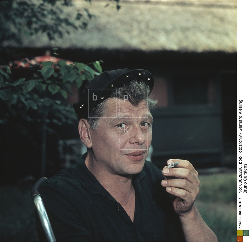 Bruno Carstens, Deutscher Schauspieler<BR>Aufnahmedatum: o.J.<BR>Inventar-Nr.: Ks F0242-07<BR>Systematik: <BR>Personen / Schauspieler / Carstens / Porträts