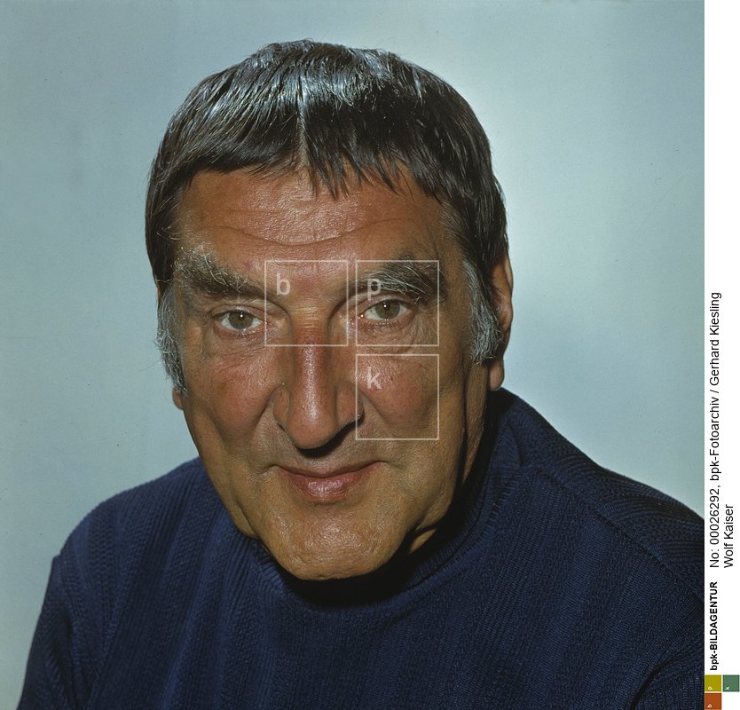 <BR>Aufnahmedatum: 1961<BR>Inventar-Nr.: Ks F0275/2-11<BR>Systematik: <BR>Personen / Schauspieler / Kaiser / Porträts