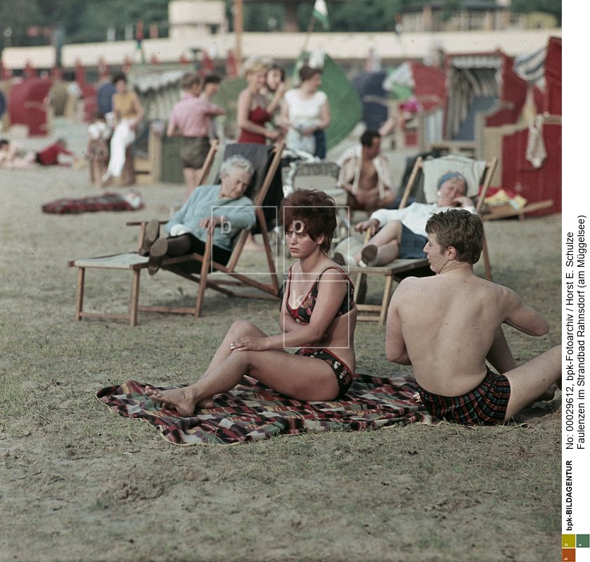 Aufnahmedatum: 1965<BR>Material/Technik: Foto<BR>Aufnahmeort: Berlin (Ost) / DDR<BR>Inventar-Nr.: Sz F65/29-07<BR>