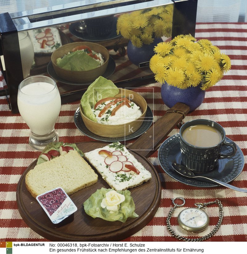 Aufnahmedatum: 1971<BR>Inventar-Nr.: Sz F71/24-1<BR>Systematik: <BR>Geschichte / Deutschland / 20. Jh. / DDR / Bevölkerung / Allgemeines