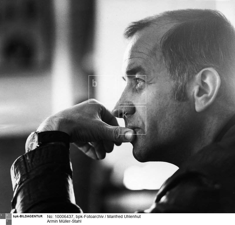 Armin Müller-Stahl [1930 -], Deutscher Schauspieler<BR>Motiv 3 von 3<BR>Aufnahmedatum: 1976<BR>Systematik: <BR>Personen / Schauspieler / Müller-Stahl / Porträts