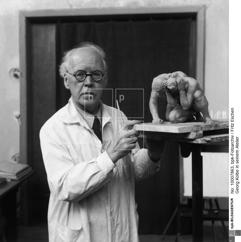 Georg Kolbe [1877 - 1947], Deutscher Bildhauer<BR>Aufnahmedatum: 1946<BR>Inventar-Nr.: ES 50740<BR>Systematik: <BR>Personen / Künstler / Kolbe / Porträt