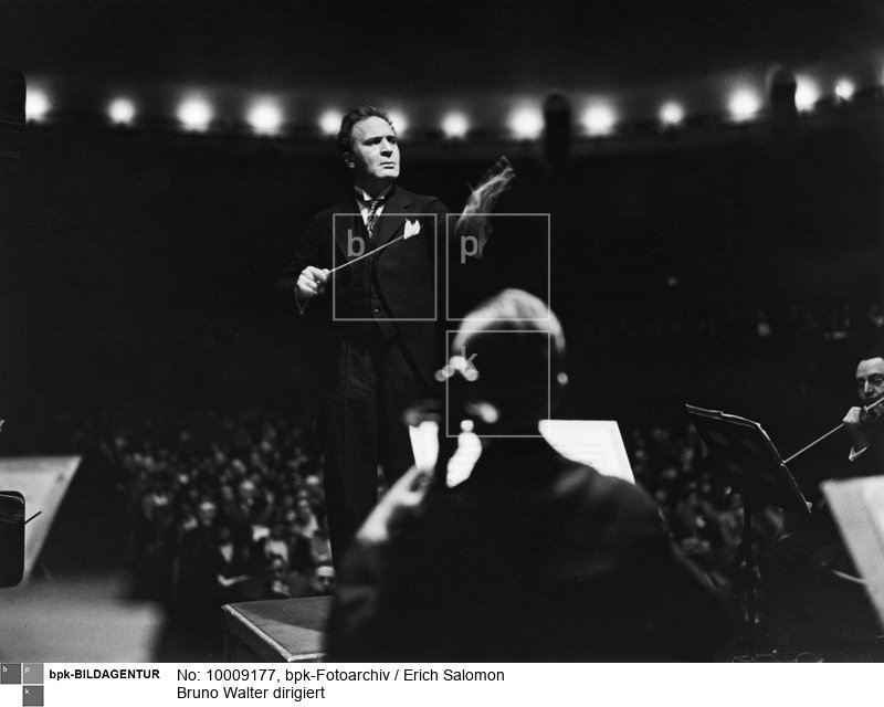 Aufnahmedatum: 1932<BR>Material/Technik: Foto<BR>Aufnahmeort: Den Haag<BR>Inventar-Nr.: Sa E0052<BR>