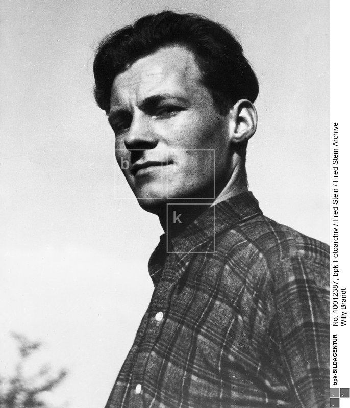 Person: Willy Brandt [18.12.1913 - 08.10.1992], Deutscher Politiker (SPD), vierter Bundeskanzler der BRD (1969-74)<BR>Aufnahmedatum: 1934 - 1936<BR>Material/Technik: Foto<BR>Aufnahmeort: Paris<BR>