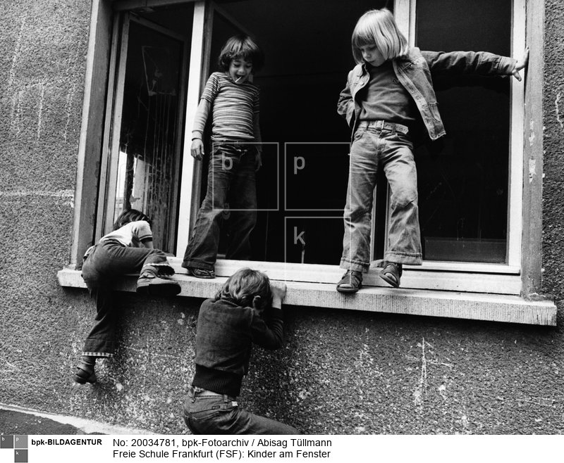 (Scan vom Vintageprint)<BR>Aufnahmedatum: Mai 1977<BR>Material/Technik: Foto<BR>Aufnahmeort: Frankfurt am Main / Deutschland<BR>Inventar-Nr.: Tü 77/131-36<BR>