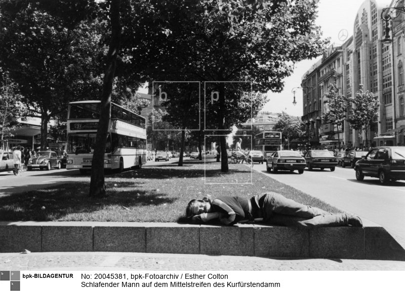 Aufnahmedatum: 07.1988<BR>Material/Technik: Foto<BR>Aufnahmeort: Berlin-Charlottenburg (Berlin West)<BR>Inventar-Nr.: Co 0241-7a<BR>