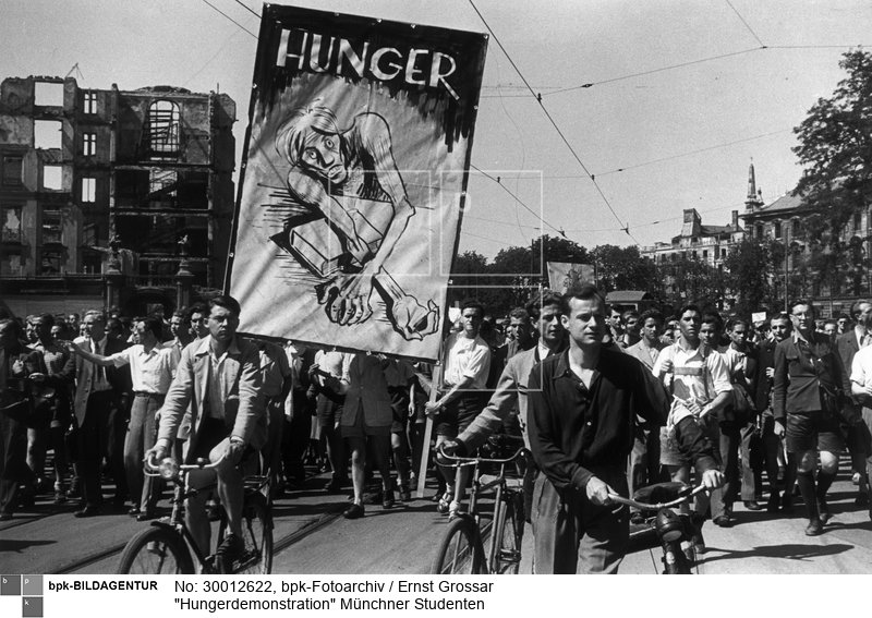 Aufnahmedatum: September 1948<BR>Material/Technik: Foto<BR>Aufnahmeort: München<BR>Inventar-Nr.: Gr N008-12<BR>