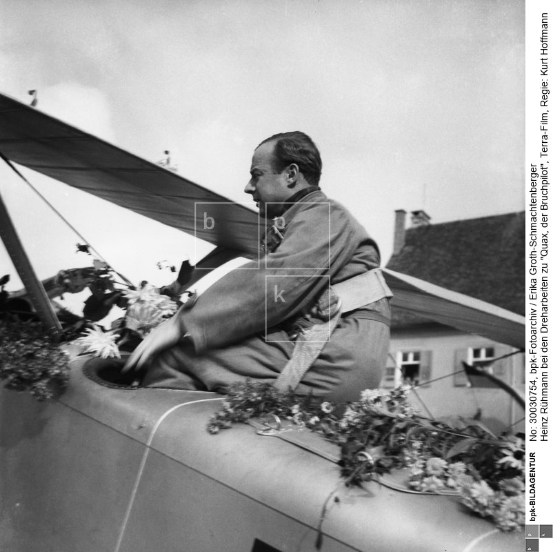 Fotograf: Erika Groth-Schmachtenberger <BR> Aufnahmedatum: 1941 <BR> Inventar-Nr.: GS A012 <BR> Systematik:  <BR> Geschichte / Deutschland / 20. Jh. / NS-Zeit / Kunst und Kultur / Film / 1941 / allgemein