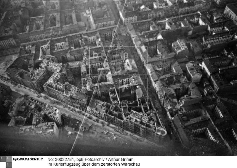 (im Auftrag des NS-Propagandaministeriums fotografiert und streng geheimgehalten)<BR>Aufnahmedatum: 30.09.1939<BR>Material/Technik: Foto<BR>Aufnahmeort: Warschau