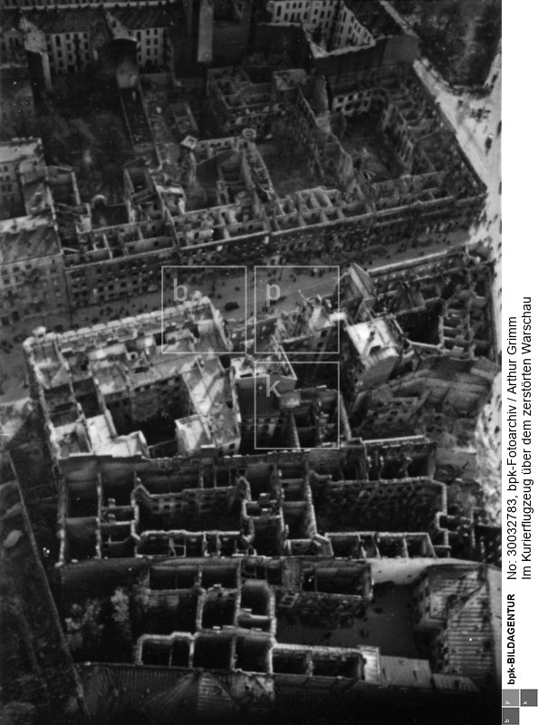 (im Auftrag des NS-Propagandaministeriums fotografiert und streng geheimgehalten)<BR>Aufnahmedatum: 30.09.1939<BR>Material/Technik: Foto<BR>Aufnahmeort: Warschau