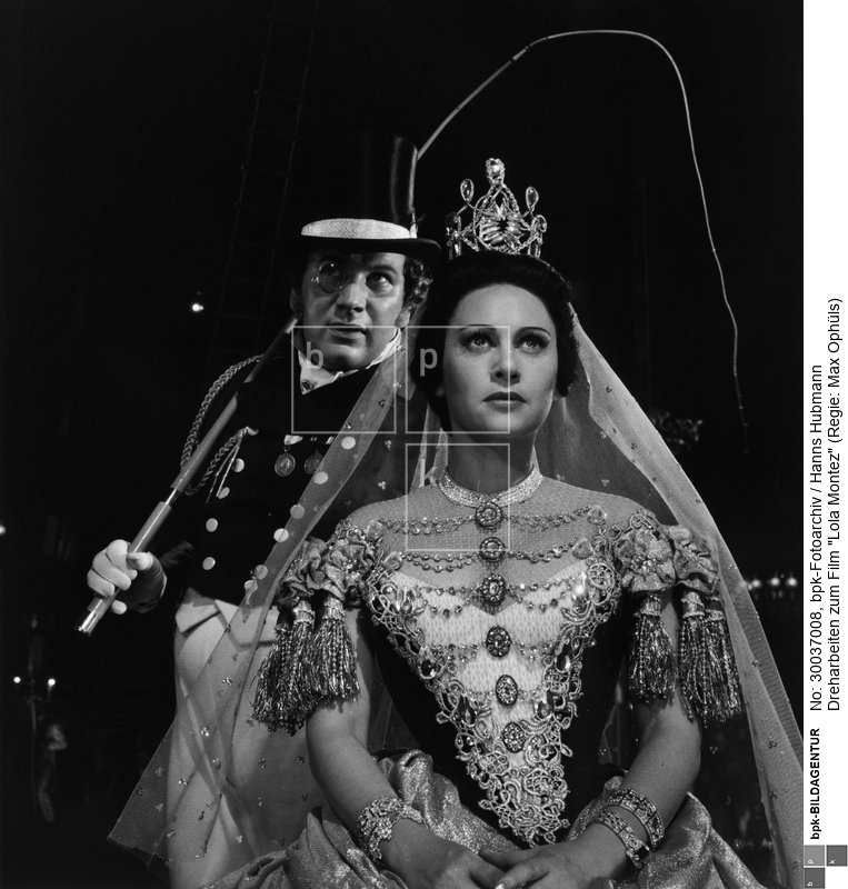 Martine Carol in der Titelrolle und Peter Ustinov als Zirkusdirektor.<BR>Aufnahmedatum: 1955<BR>Material/Technik: Foto<BR>Inventar-Nr.: Hu MV94<BR>