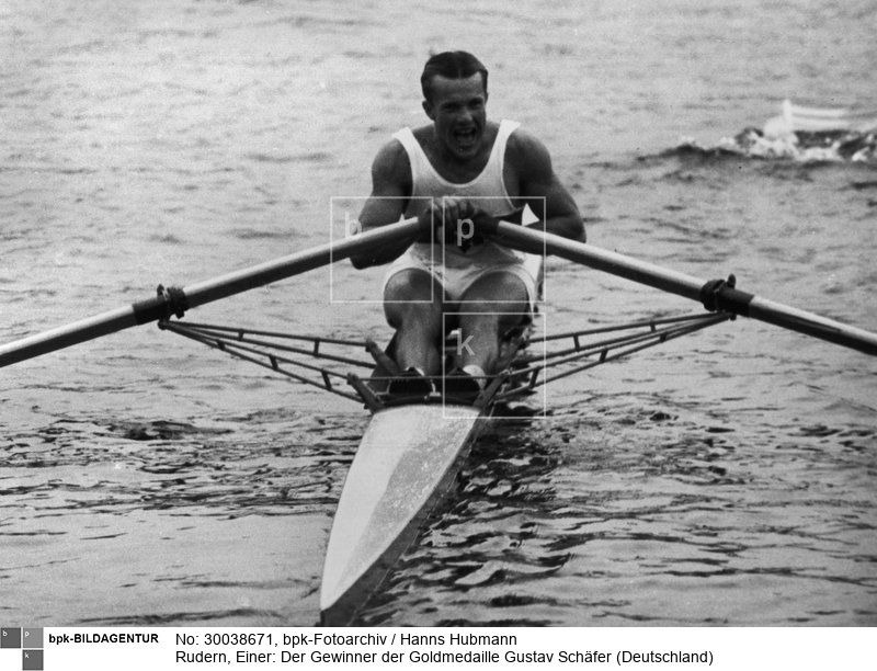 Fotograf: Hanns Hubmann <BR> Aufnahmedatum: August 1936 <BR> Aufnahmeort: Berlin-Grünau <BR> Inventar-Nr.: Hu O089-15 <BR> Systematik:  <BR> Geschichte / Deutschland / 20. Jh. / NS-Zeit / Sport / Olympiade 1936 / Wettkämpfe / allgemein