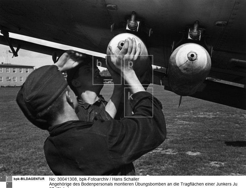 Aufnahmedatum: 1940<BR>Material/Technik: Foto<BR>Aufnahmeort: Jesau / Ostpreußen<BR>Inventar-Nr.: Sl F070-18<BR>