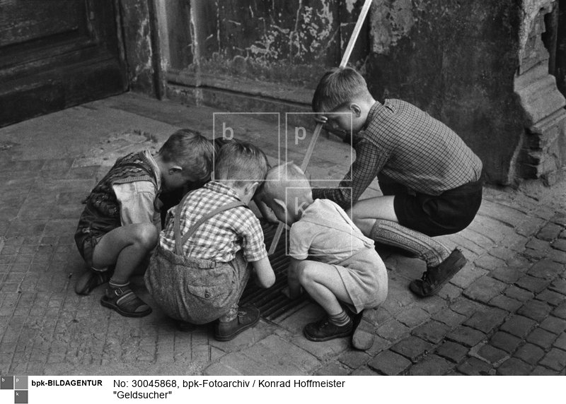 Aufnahmedatum: 1957/1958<BR>Material/Technik: Foto<BR>Aufnahmeort: Berlin (Ost) DDR Deutschland<BR>