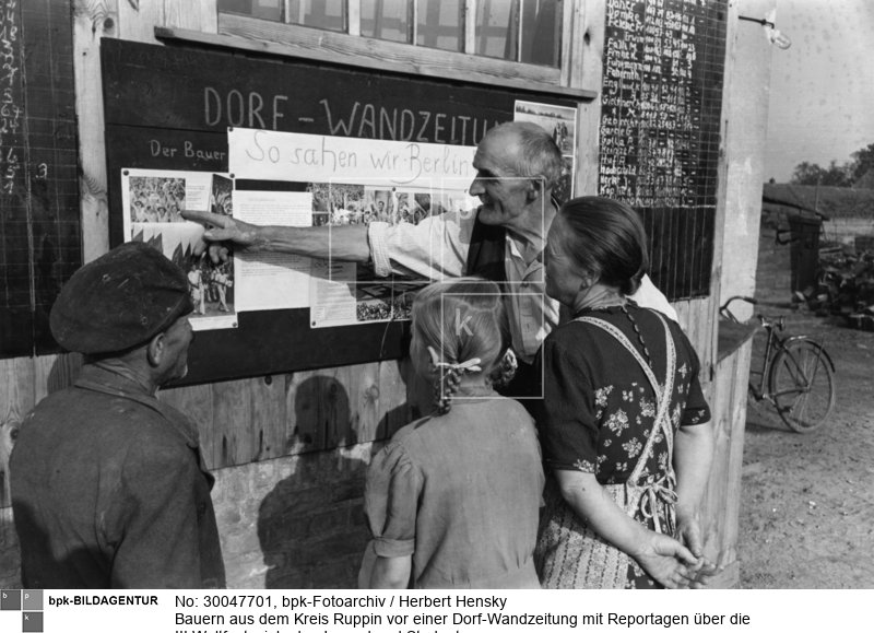 Fotograf: Herbert Hensky <BR> Aufnahmedatum: 07.09.1951 <BR> Inventar-Nr.: Hy 0505/1182-24A <BR> Systematik:  <BR> Geschichte / Deutschland / 20. Jh. / DDR / Wirtschaft / Landwirtschaft, Forstwirtschaft / Allgemeines / Landleben / Bauern und Landarbeiter