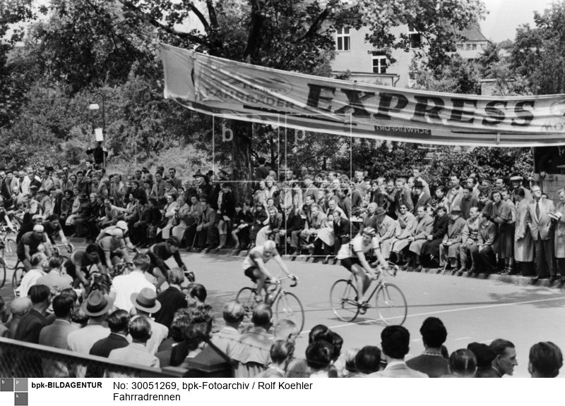 Aufnahmedatum: Juni 1955<BR>Material/Technik: Foto<BR>Berlin (West)<BR>Inventar-Nr.: Kö 0970-13<BR>