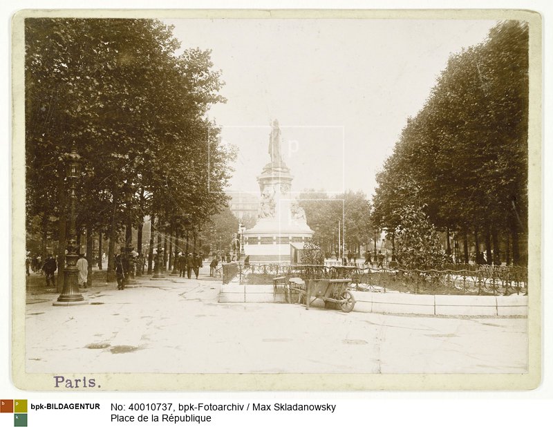 Monument à la République<BR>Aufnahmedatum: 1903<BR>Material/Technik: Foto / Albuminpapier<BR>Aufnahmeort: Paris<BR>
