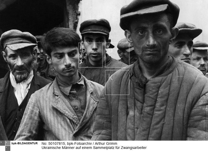 Fotograf: Arthur Grimm <BR> Aufnahmedatum: Juni 1941 <BR> Aufnahmeort: bei Ostrog (Ukraine) <BR> Inventar-Nr.: Gm WII251-17