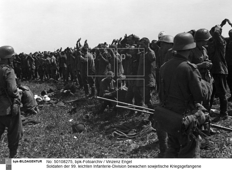 Fotograf: Vinzenz Engel <BR> Aufnahmedatum: Juli 1941 <BR> Aufnahmeort: bei Shitomir (Ukraine) <BR> Inventar-Nr.: En 49-22