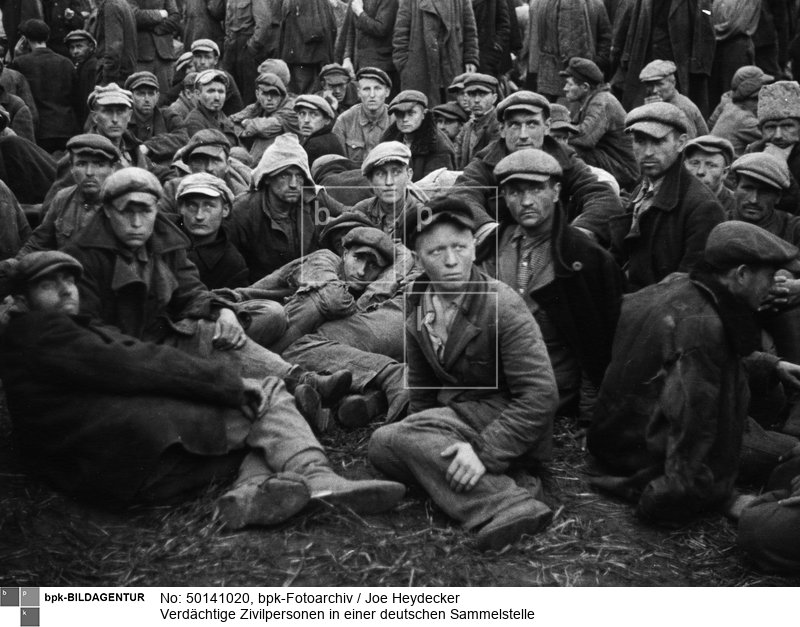 Aufnahmedatum: 1941<BR>Material/Technik: Foto<BR>Aufnahmeort: Baranowicze Weißrussland Sowjetunion<BR>