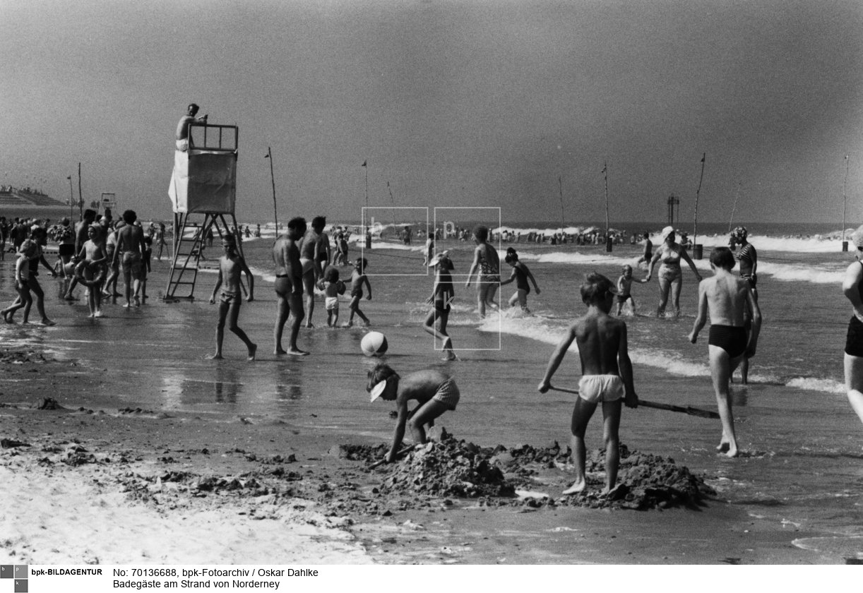 Aufnahmedatum: 1970<BR>Material/Technik: Foto<BR>Aufnahmeort: Norderney, Deutschland<BR>Inventar-Nr.: Da 0298-29<BR>