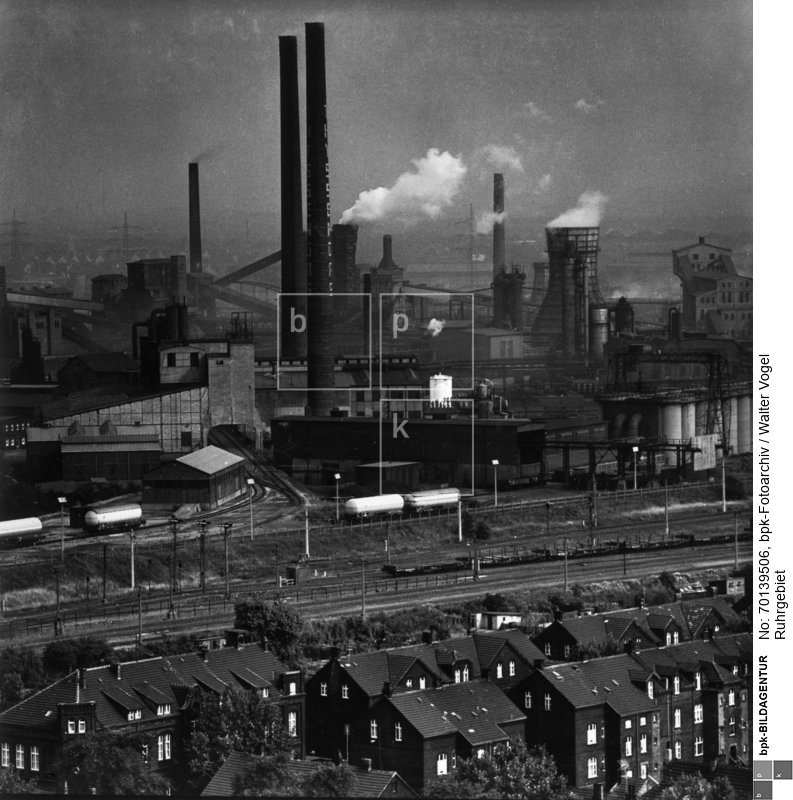 die August-Thyssen-Hütte<BR>Aufnahmedatum: 1965<BR>Material/Technik: Foto<BR>Aufnahmeort: Duisburg<BR>