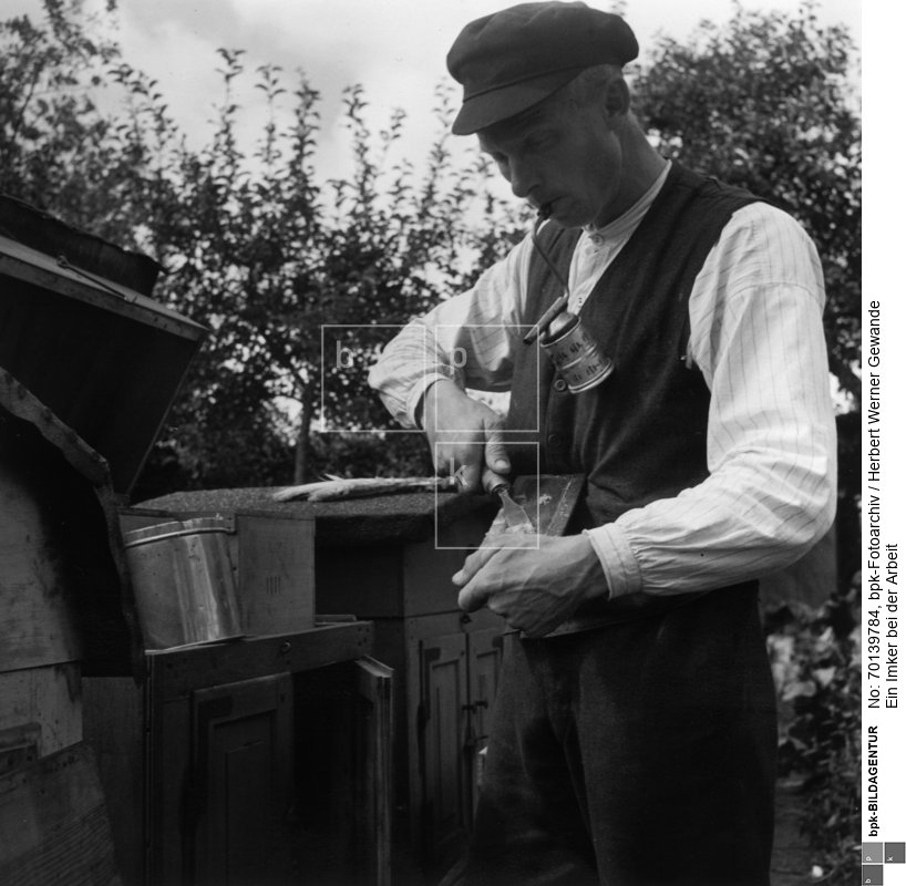 Aufnahmedatum: 1937<BR>Material/Technik: Foto<BR>Aufnahmeort: <BR>Inventar-Nr.: Gw 04260<BR>