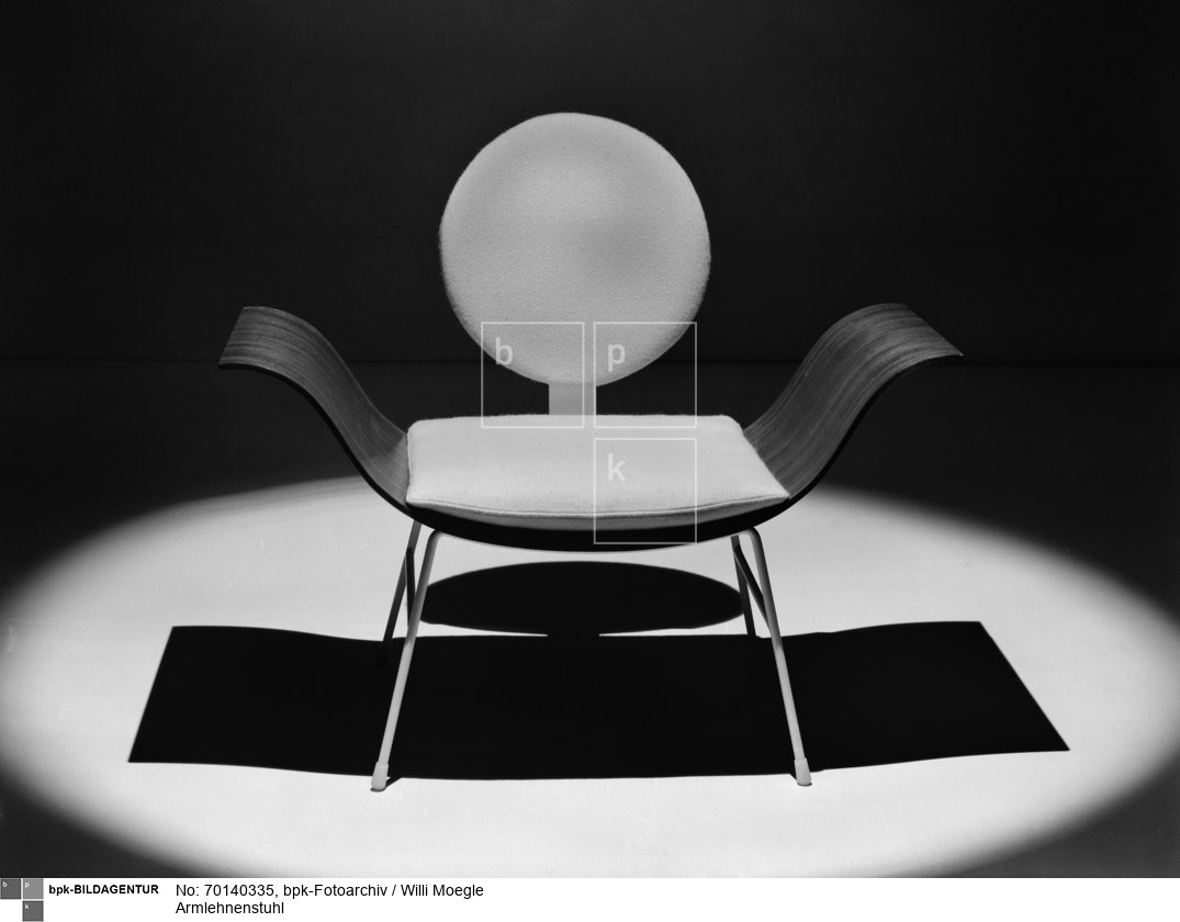 Entwurf: Rudolf Frank
Hersteller: Firma Schnaidt<BR>Aufnahmedatum: Februar 1958<BR>Material/Technik: Foto<BR>Inventar-Nr.: Mg 28659<BR>