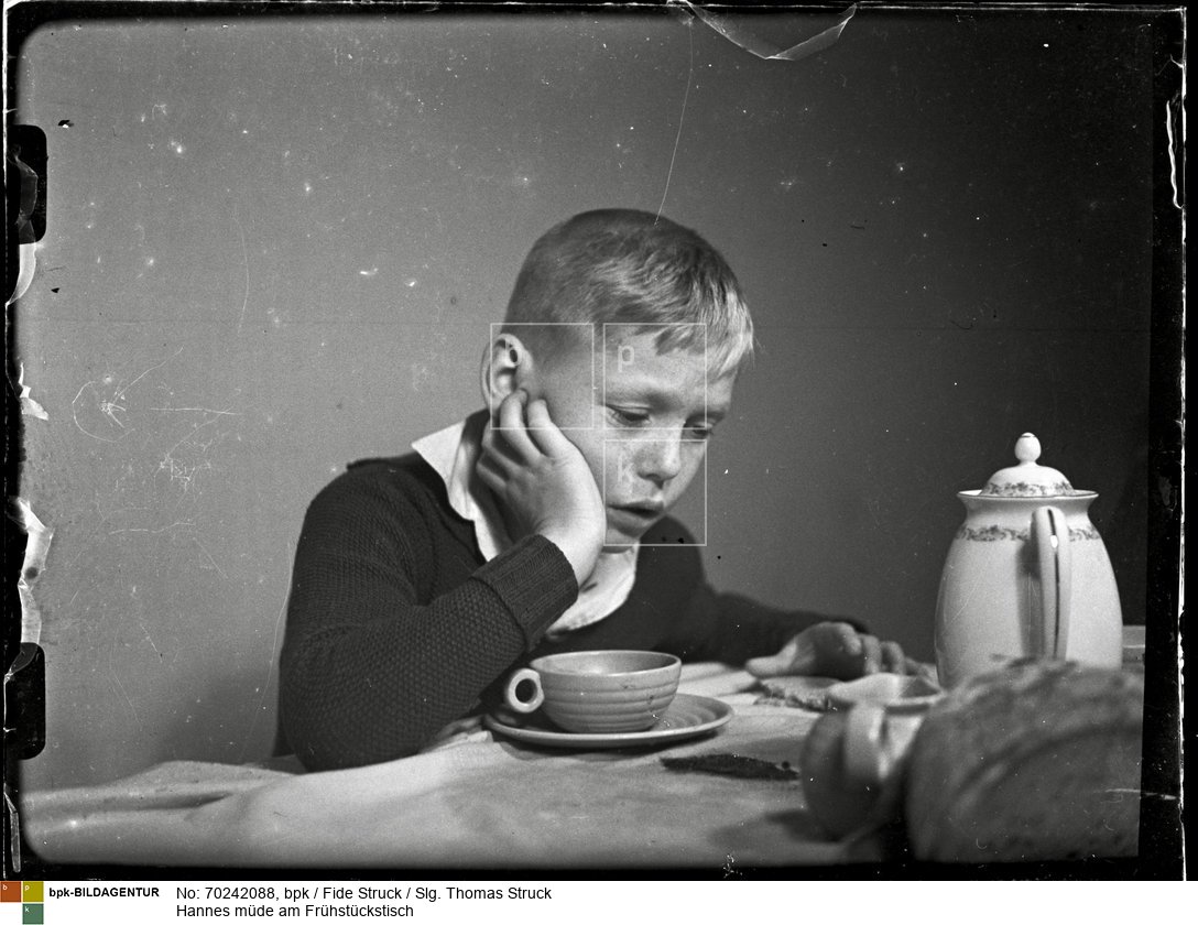 Aufnahmedatum: ca. 1932<BR>Material/Technik: Foto<BR>Aufnahmeort: Berlin, Friedrich-Wilhelm-Straße 8<BR>