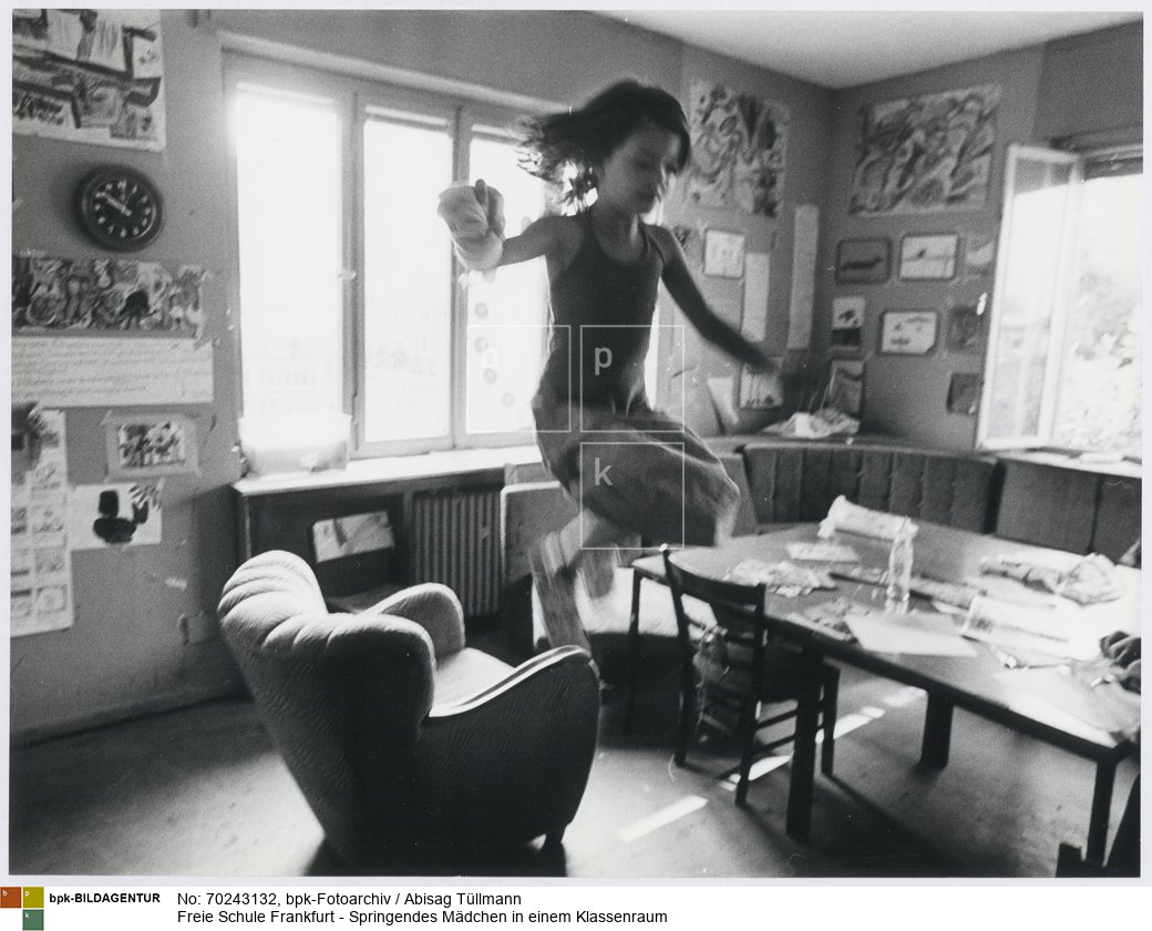 Aufnahmedatum: Juli 1977<BR>Material/Technik: Foto / Silbergelatine auf Barytpapier<BR>Bildformat (Foto): 30,4 x 39,2 cm<BR>Aufnahmeort: Frankfurt am Main / Deutschland<BR>Inventar-Nr.: Tü 77/235-17<BR>