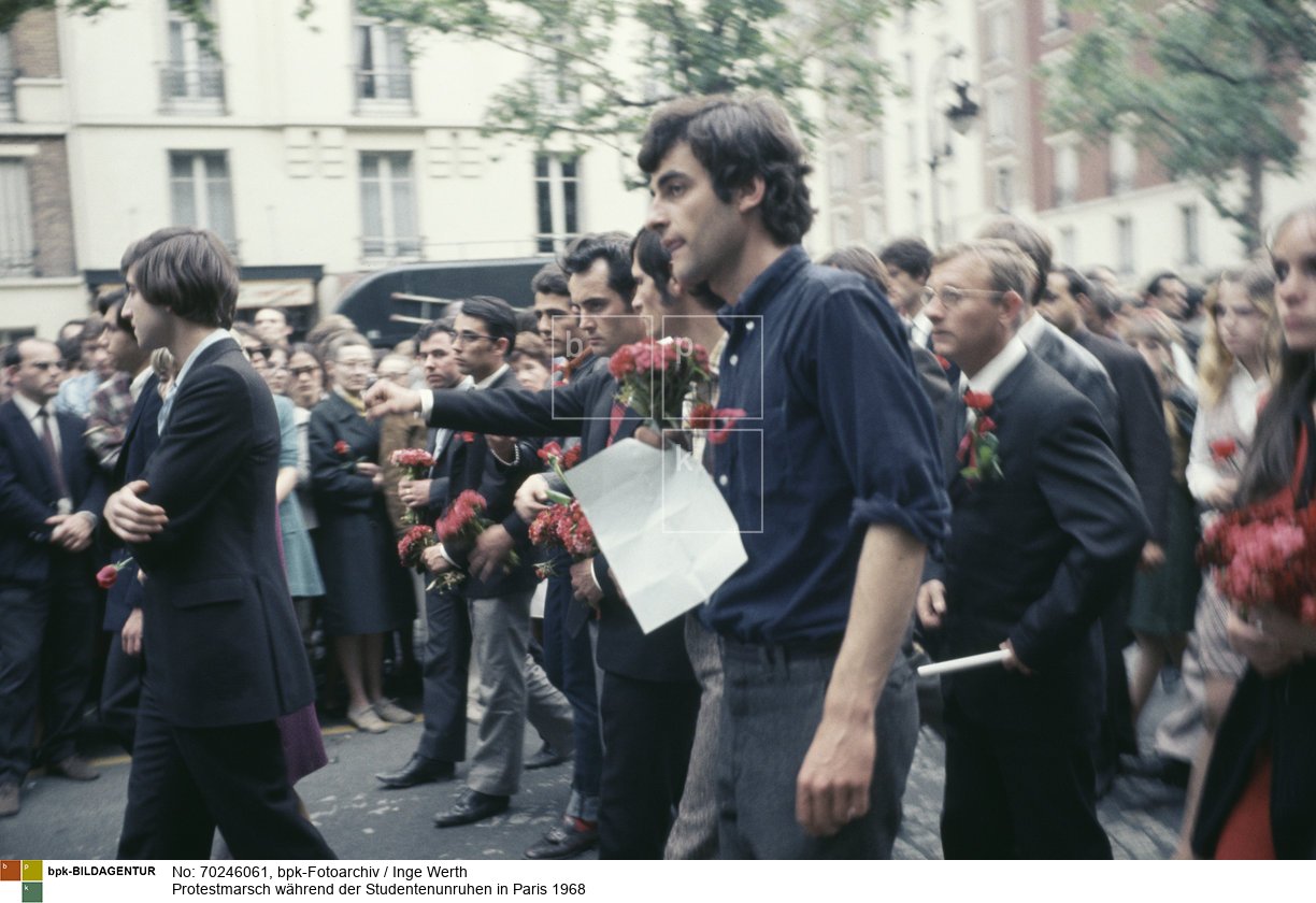 Aufnahmedatum: 1968<BR>Material/Technik: Foto / Farbdia<BR>Aufnahmeort: Paris<BR>