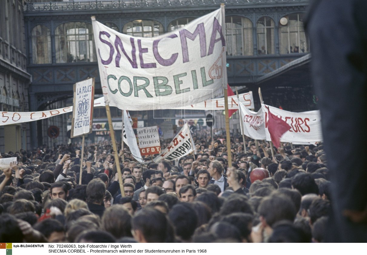 Aufnahmedatum: 1968<BR>Material/Technik: Foto / Farbdia<BR>Aufnahmeort: Paris<BR>