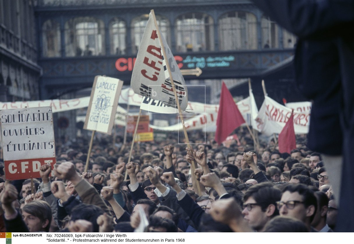 Aufnahmedatum: 1968<BR>Material/Technik: Foto / Farbdia<BR>Aufnahmeort: Paris<BR>