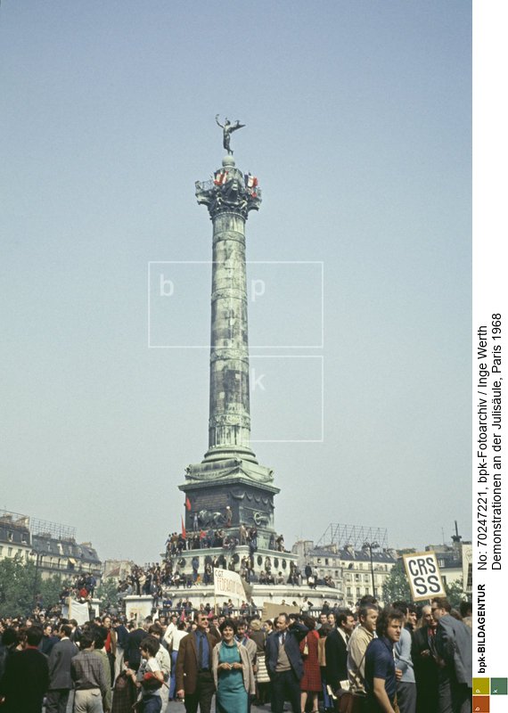 Aufnahmedatum: 1968<BR>Material/Technik: Foto / Farbdia<BR>Kleinbild<BR>Aufnahmeort: Paris<BR>Inventar-Nr.: We F001-23<BR>