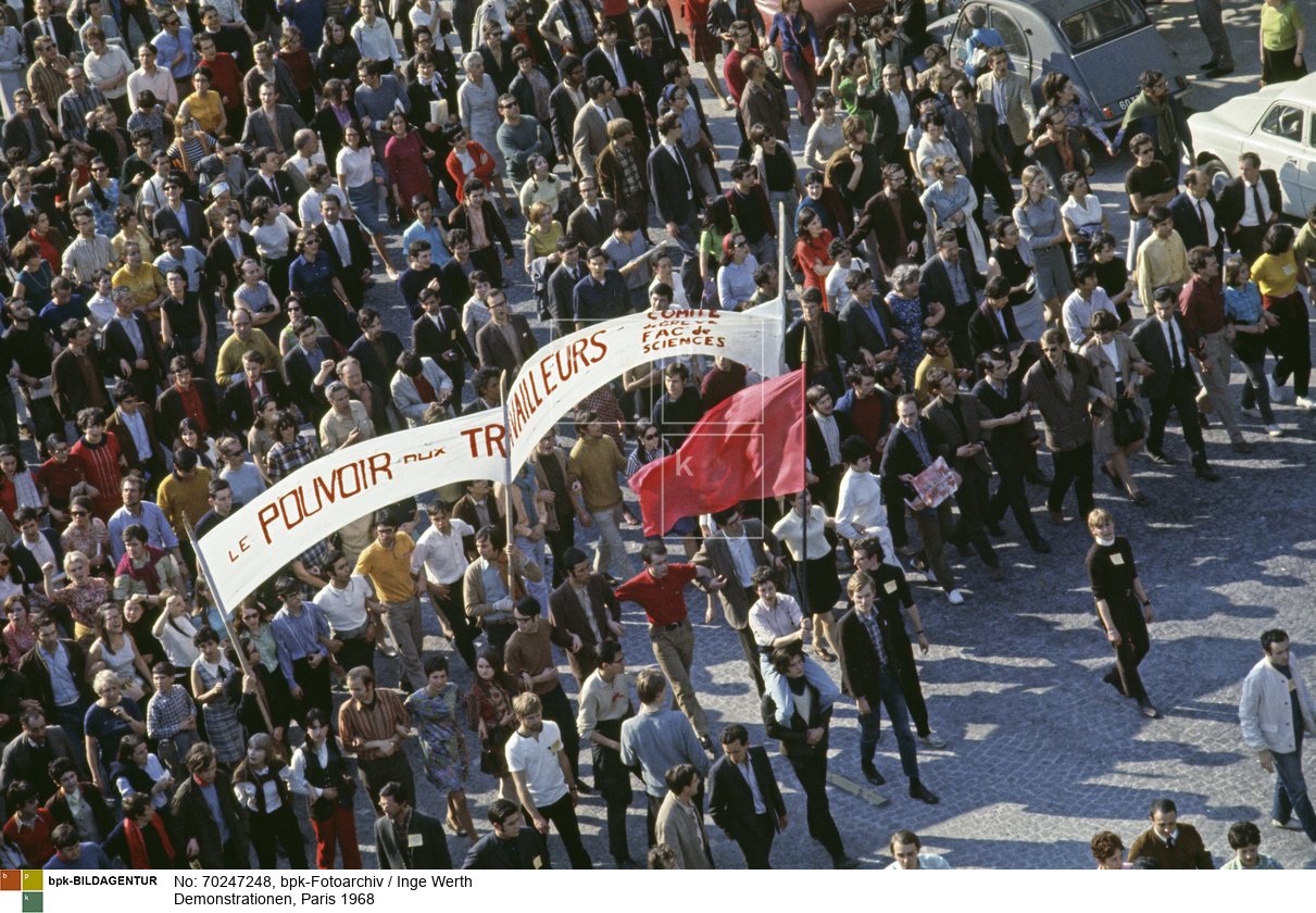 Aufnahmedatum: 1968<BR>Material/Technik: Foto / Farbdia<BR>Kleinbild<BR>Aufnahmeort: Paris<BR>Inventar-Nr.: We F001-5<BR>