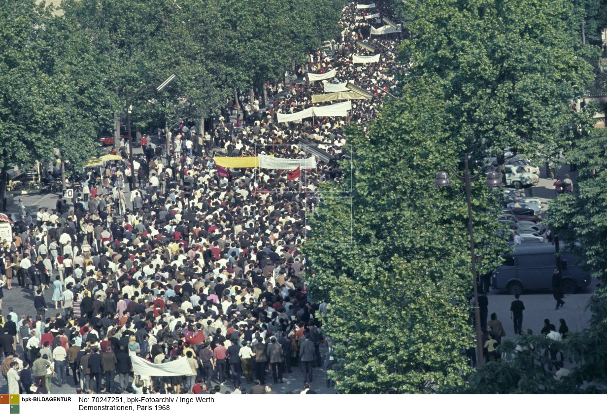 Aufnahmedatum: 1968<BR>Material/Technik: Foto / Farbdia<BR>Kleinbild<BR>Aufnahmeort: Paris<BR>Inventar-Nr.: We F001-6<BR>