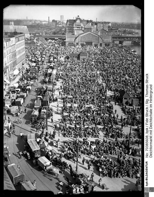 Aufnahmedatum: um 1932<BR>Material/Technik: Foto / Glasnegativ<BR>Aufnahmeort: Hamburg<BR>