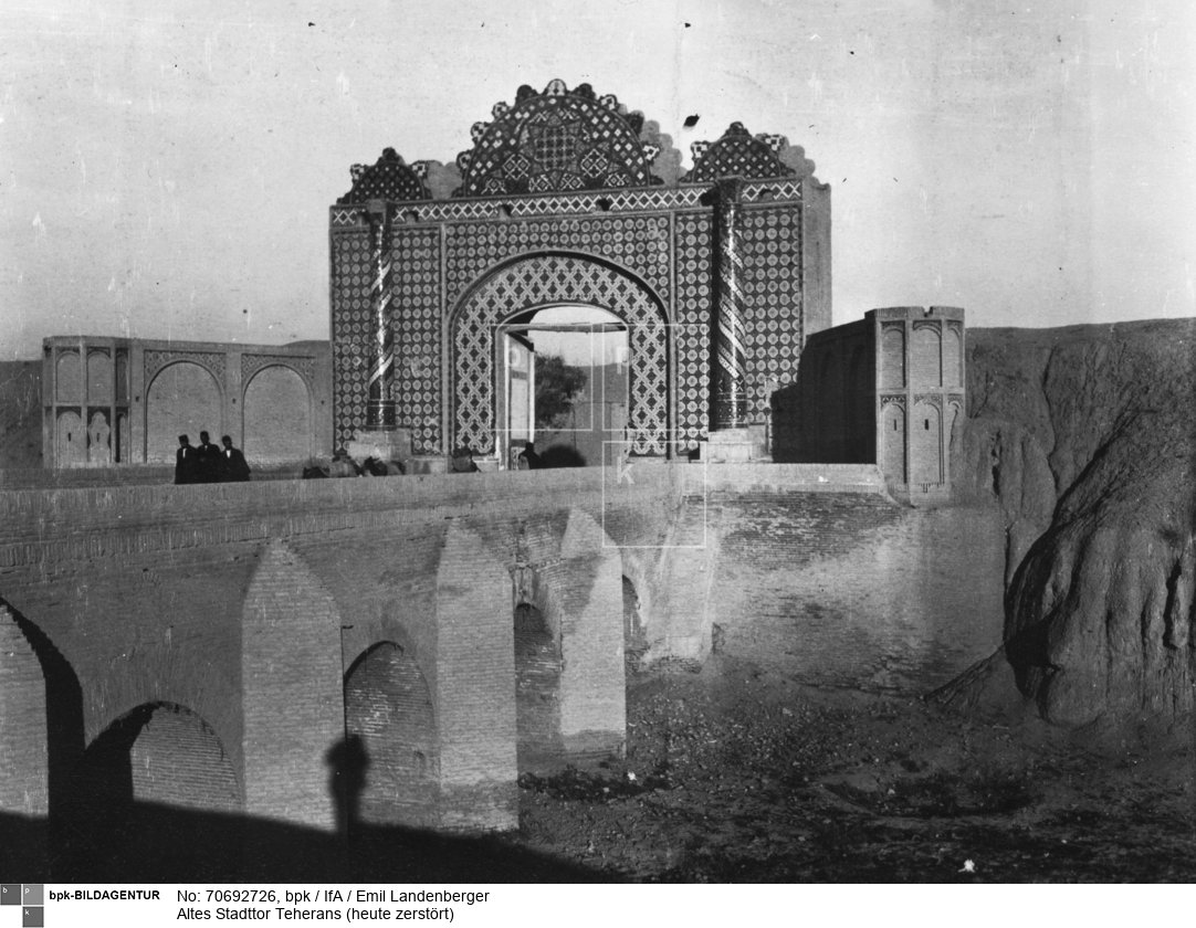 Aufnahmedatum: um 1912<BR>Material/Technik: Foto<BR>Aufnahmeort: Teheran, Iran<BR>Inventar-Nr.: IfA<BR>