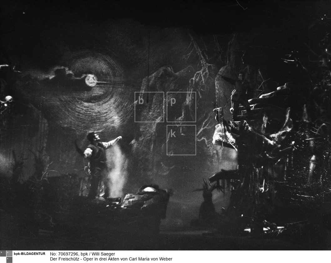 Aufführung an der an der Städtischen Oper Berlin
Szenenbild: 2. Akt, 4. Szene Wolfsschlucht
musikal. Leitung: Arthur Rother,
Inszenierung Regie:  Arthur Maria Rabenalt
Bühnenbild: Gerd Richter<BR>Aufnahmedatum: November 1947<BR>Material/Technik: Foto<BR>Aufnahmeort: Berlin (West)<BR>