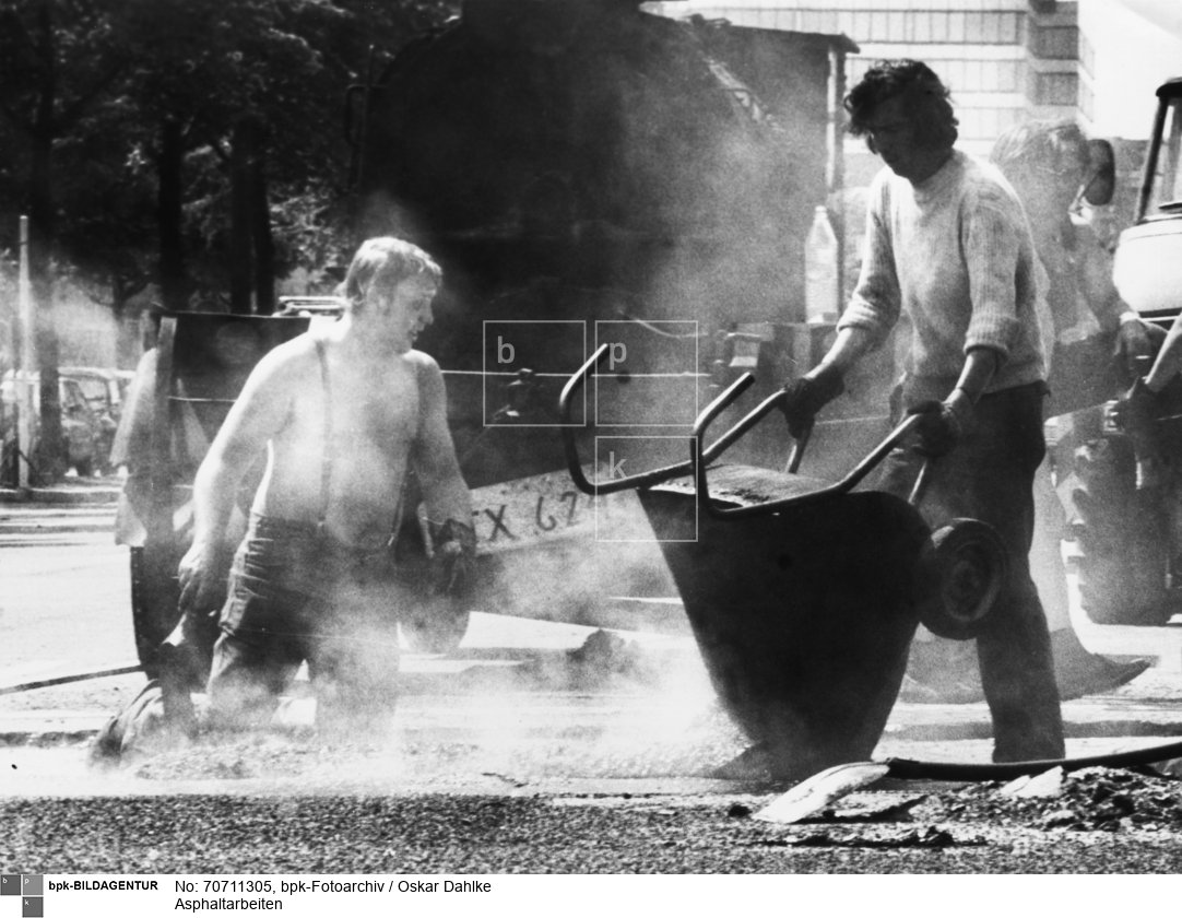 Aufnahmedatum: 1978<BR>Material/Technik: Foto / Vintageprint<BR>Aufnahmeort: Berlin (West)<BR>Inventar-Nr.: Da 0560-18<BR>