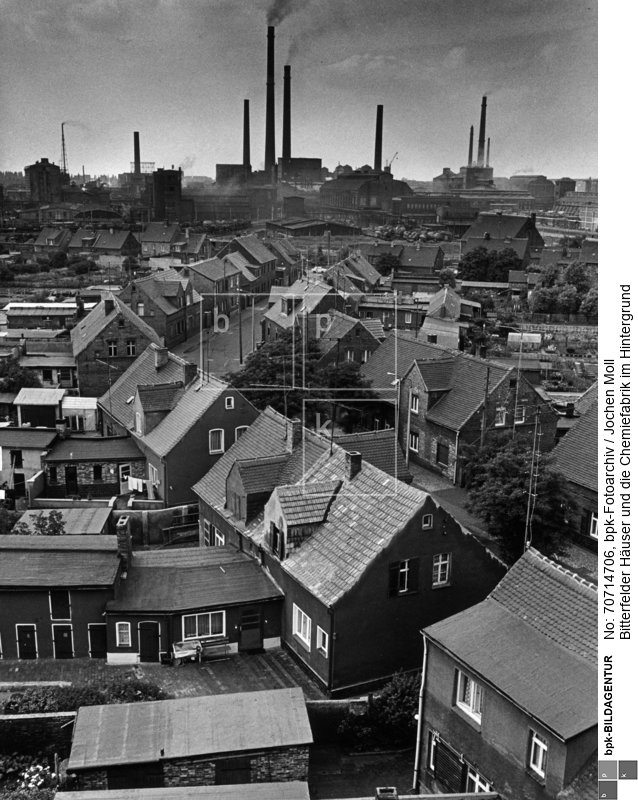Serie: Bitterfelder Land<BR>Aufnahmedatum: 1979<BR>Material/Technik: Foto / Vintage Print<BR>Aufnahmeort: Bitterfeld, Anhalt<BR>