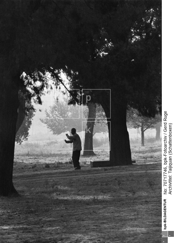 Aufnahmedatum: 1975<BR>Material/Technik: Foto<BR>Aufnahmeort: Volksrepublik China<BR>Inventar-Nr.: Ru 132-04A<BR>