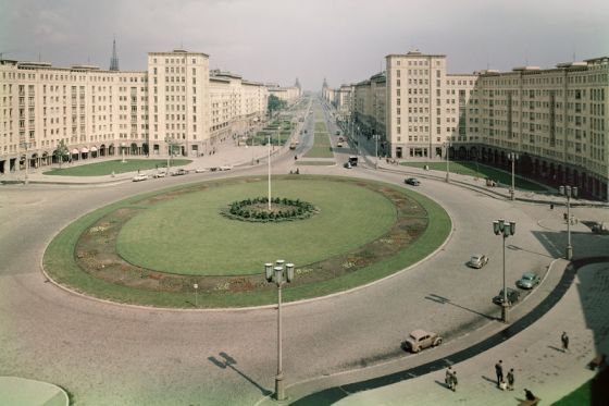 Strausberger Platz,  Blick in die Stalinallee